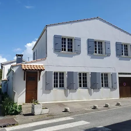 Maison Domin'o 10 Pers Semesterbostad